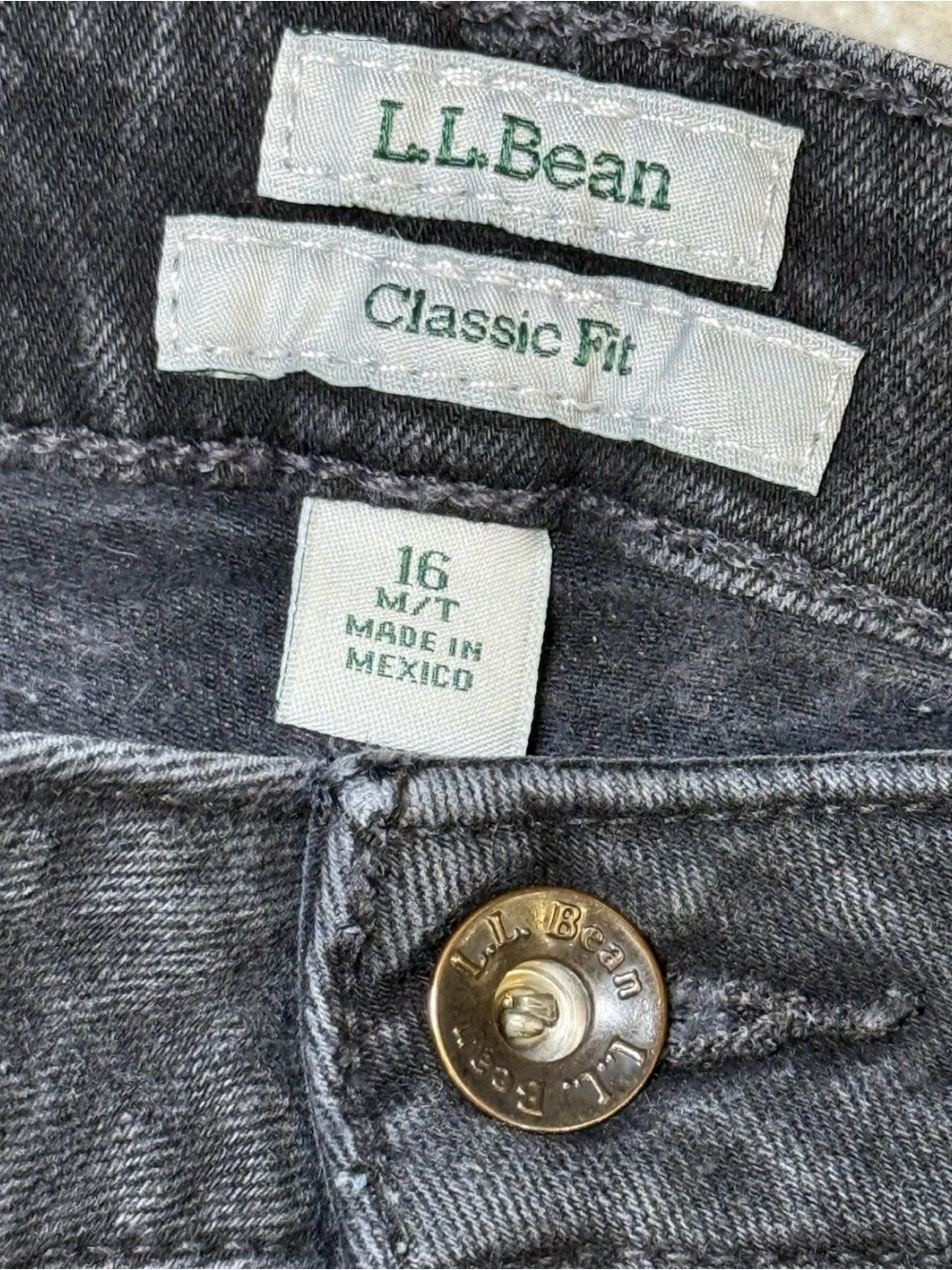 L.L.Bean Classic Fit Jeans Size 16 T Black Denim
High Rise Straight Leg Women - Picture 6 of 7